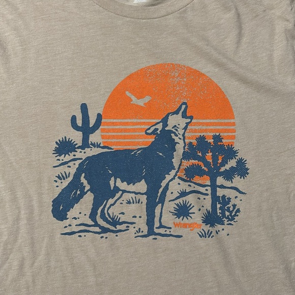 NWT Wrangler graphic tee - Picture 2 of 4